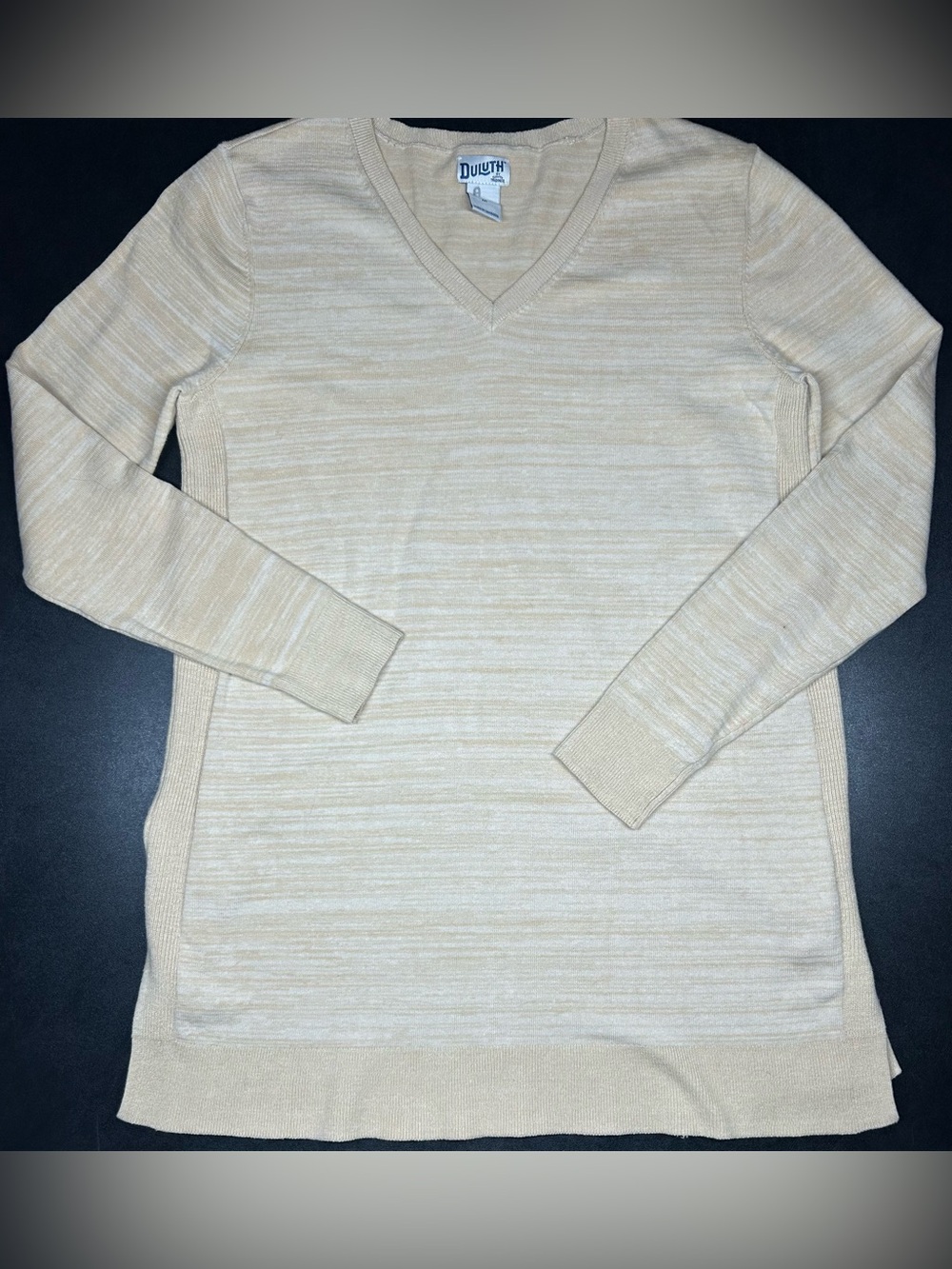 Duluth Trading Co Women’s Size M Tan Shiftless V Neck Tunic Sweater